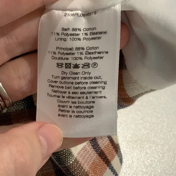 Veronica Beard Plaid Salina Short - Picture 13 of 13